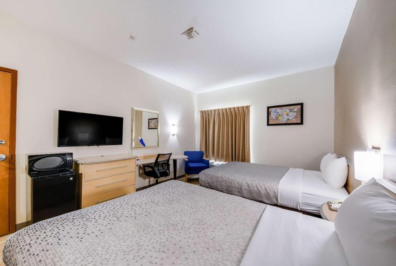 Econo Lodge Laredo Exteriör bild